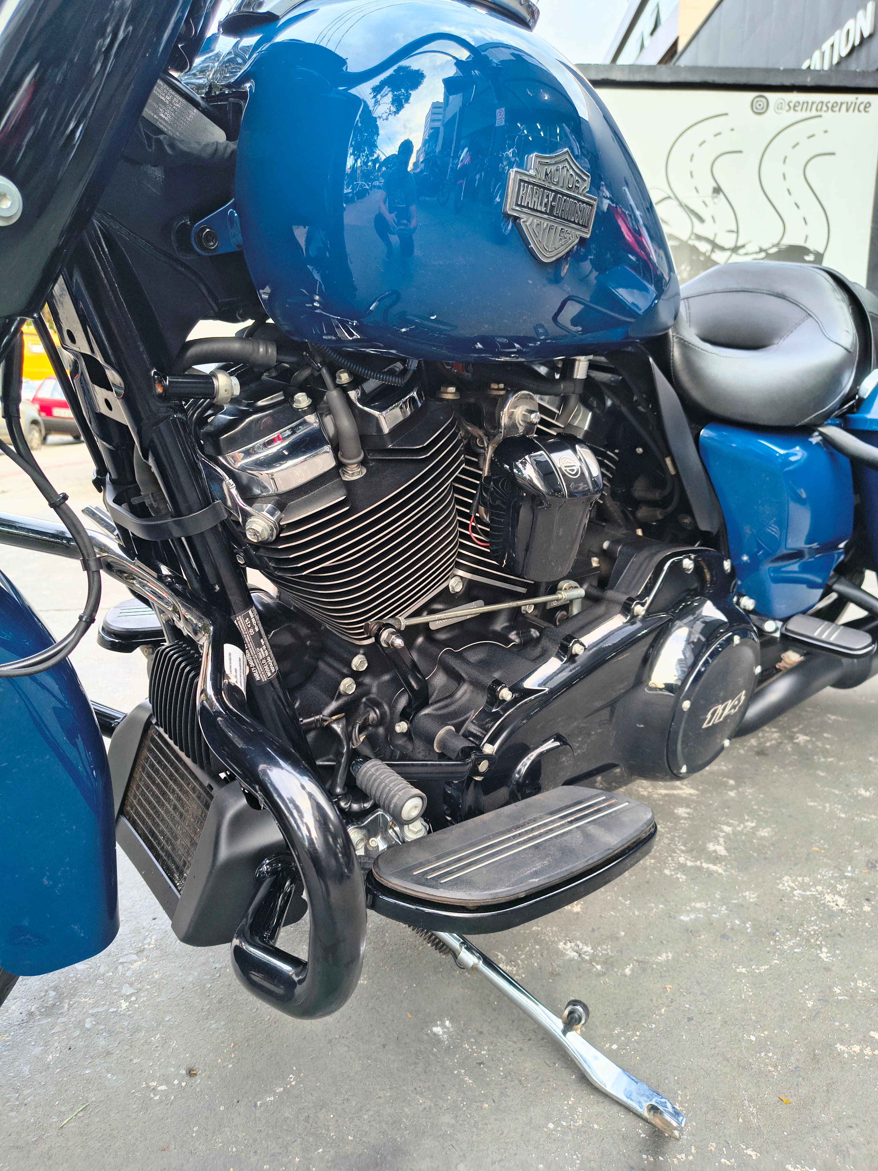 Harley Davidson  Road King Special FLHRXS  5