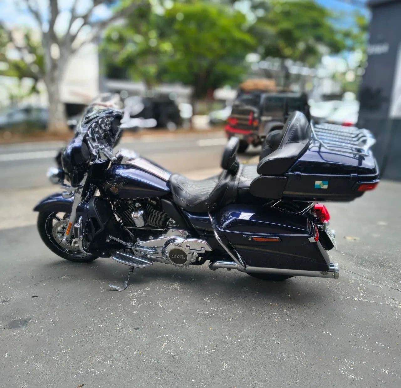 Harley-Davidson CVO Limited 115th Anniversary FLHTKSE 6