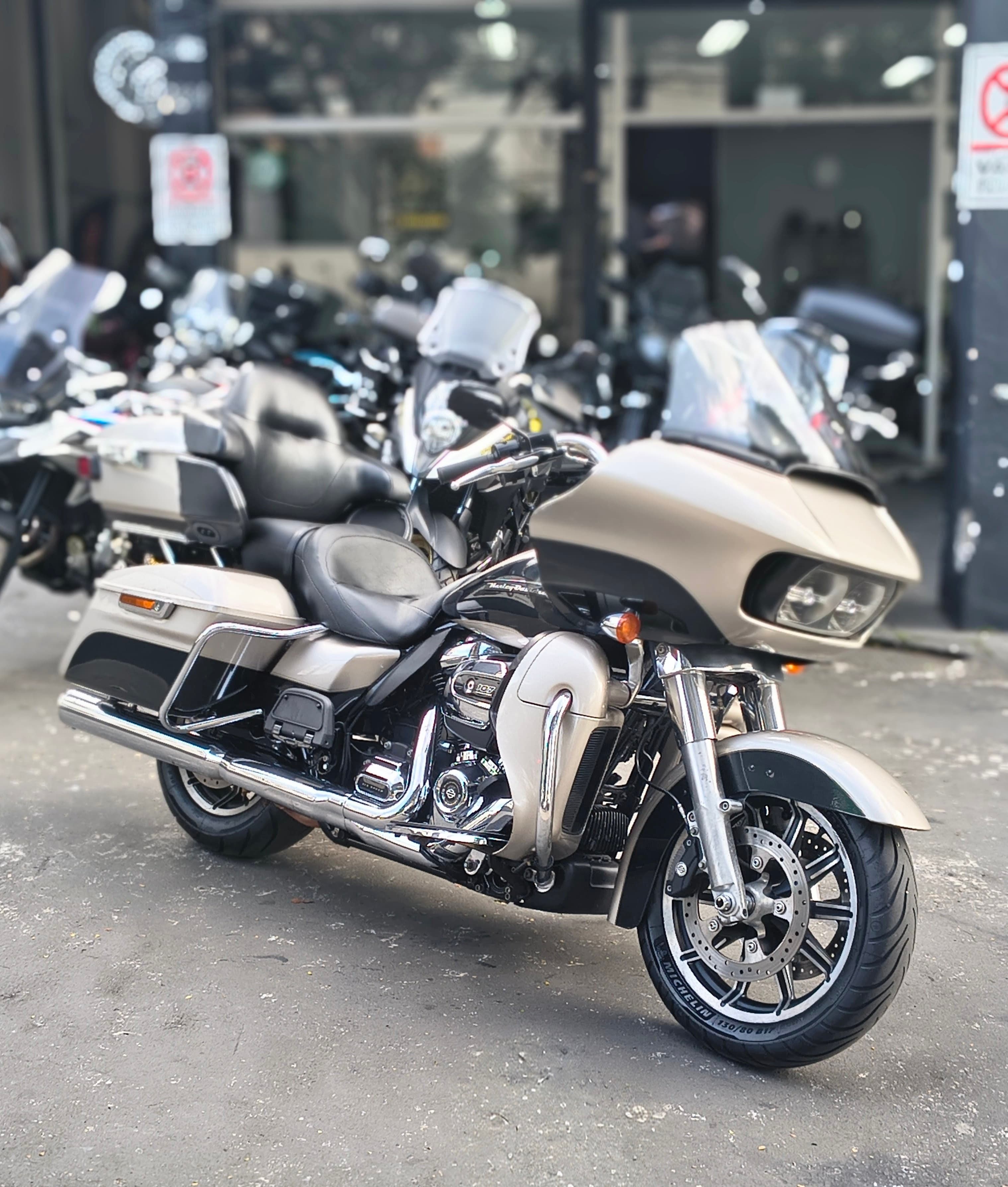Harley Davidson Road Glide Ultra FLTRU